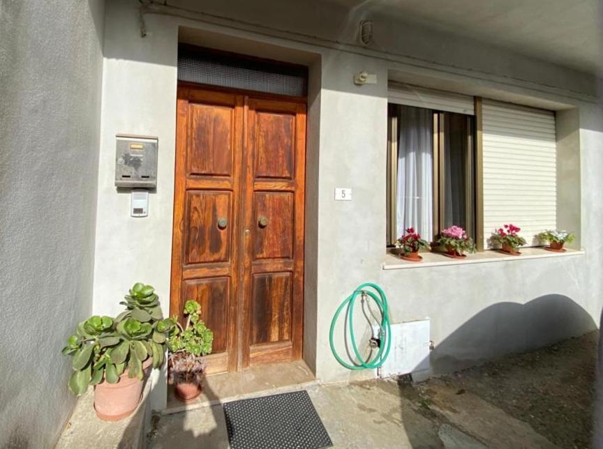 Domuspes Apartment Sedilo Ngoại thất bức ảnh
